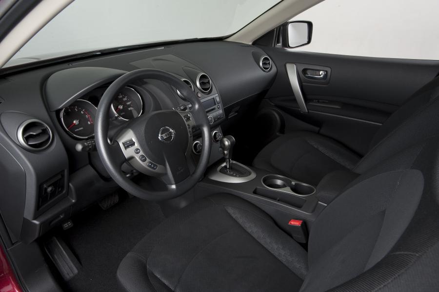  Nissan Rogue Krom Edition 2010 года  (фото 6 из 28)